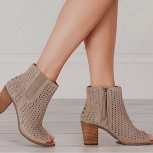 TOMS Majorca Peep Toe Desert Taupe Bootie Size 10
